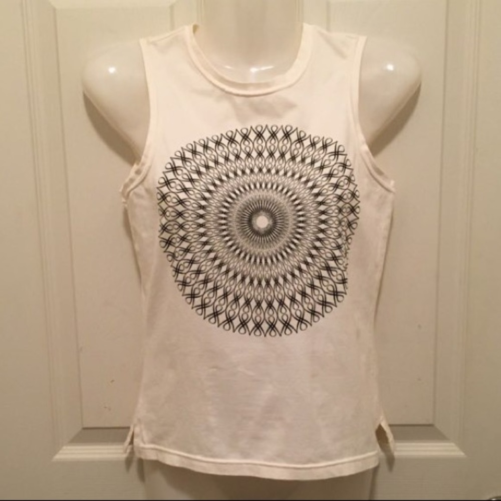 OLD NAVY Stretch Geometric Eastern Yoga Tank S